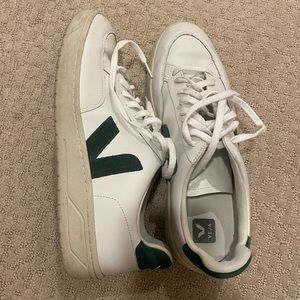 Men’s Veja